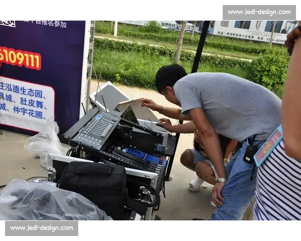 《打造全民参与的K歌盛宴创新比赛活动方案》